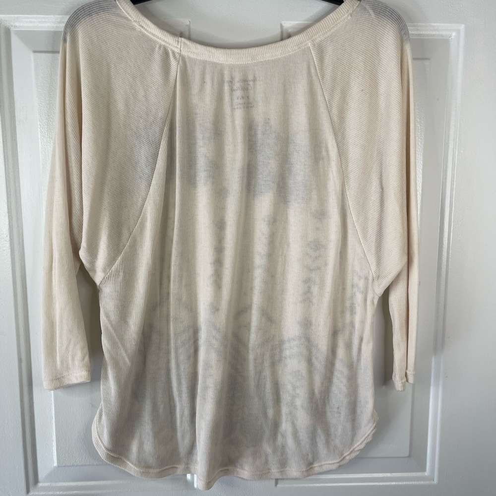 American eagle long sleeve waffle knit in cream and gray. - Picture 6 of 7